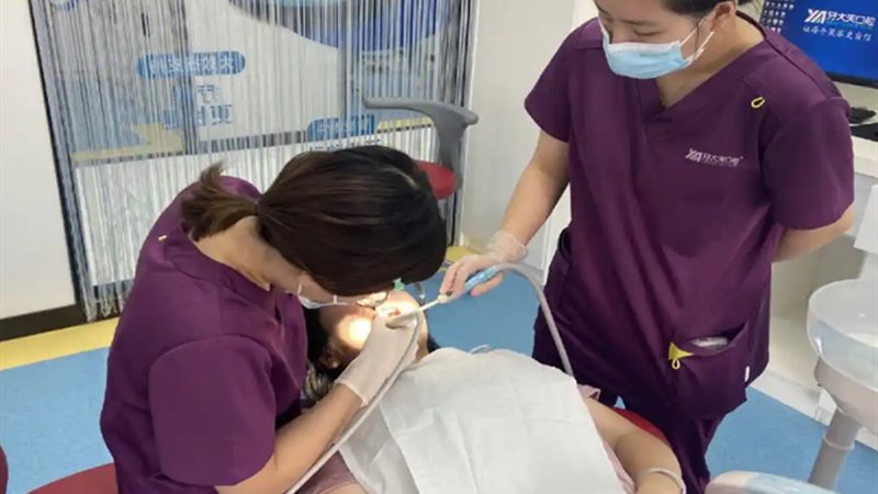 烤瓷牙保养有道，质保期与售后费用知多少？**